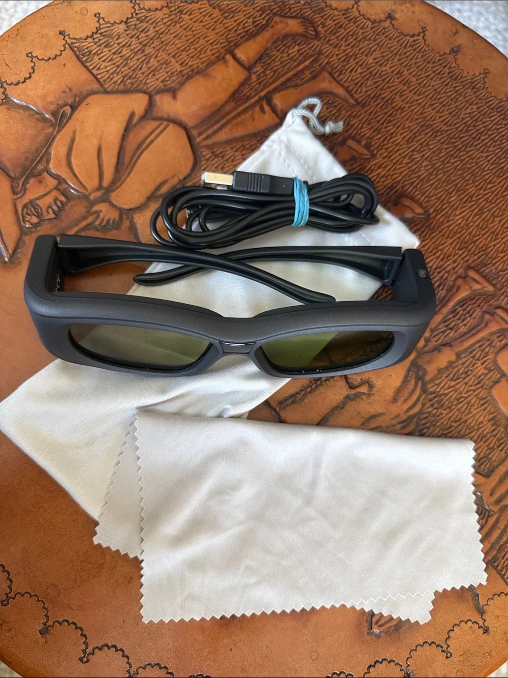 Quantum 3D Glasses-2 Pack! Incl 2 ea protective bags, cords, cleaning cloths.